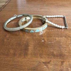 🎈sale🎈Set of 3 gold bracelets